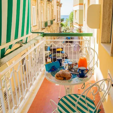 Marilisa Holidays マイオーリ