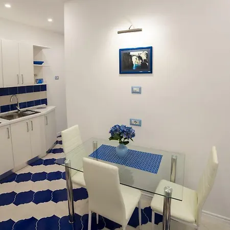 Marilisa Holidays マイオーリ