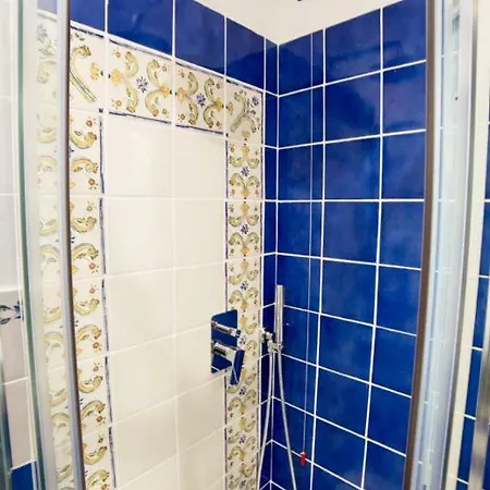 Marilisa Holidays ゲストハウス 3*