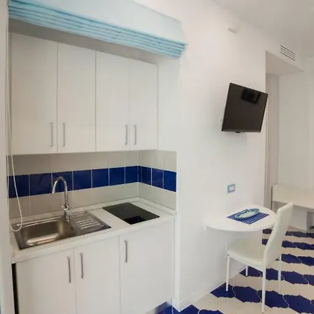 Marilisa Holidays ゲストハウス